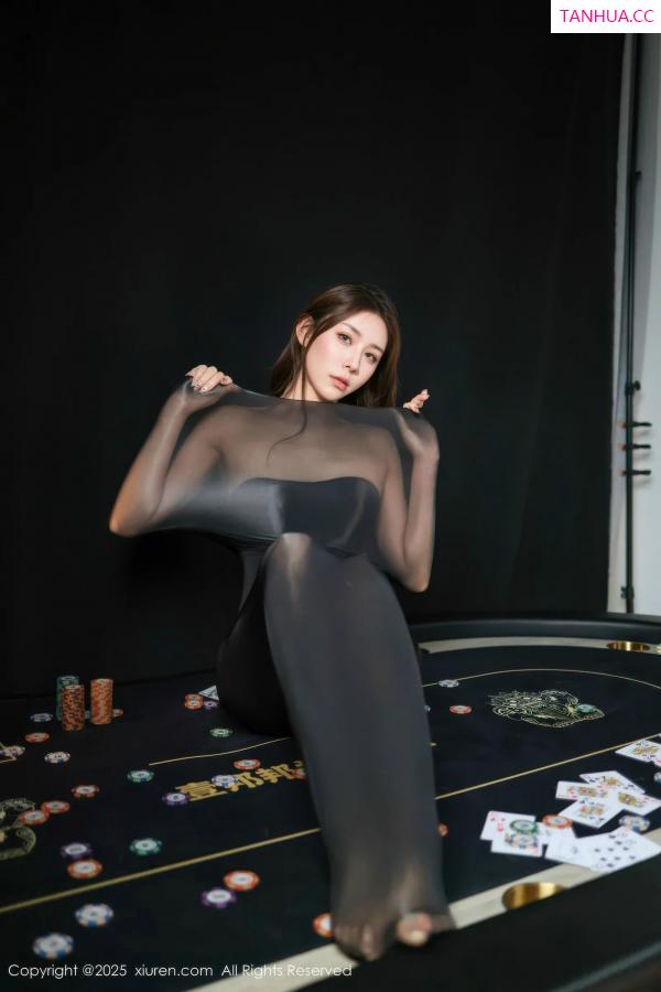   [XiuRen]高清写真图 2025.09.01 No.10713 悦兮 连体黑丝袜第9张图片